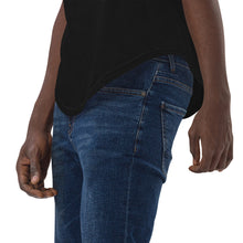 Load image into Gallery viewer, Crosscheck It - Men&#39;s Curved Hem T-Shirt
